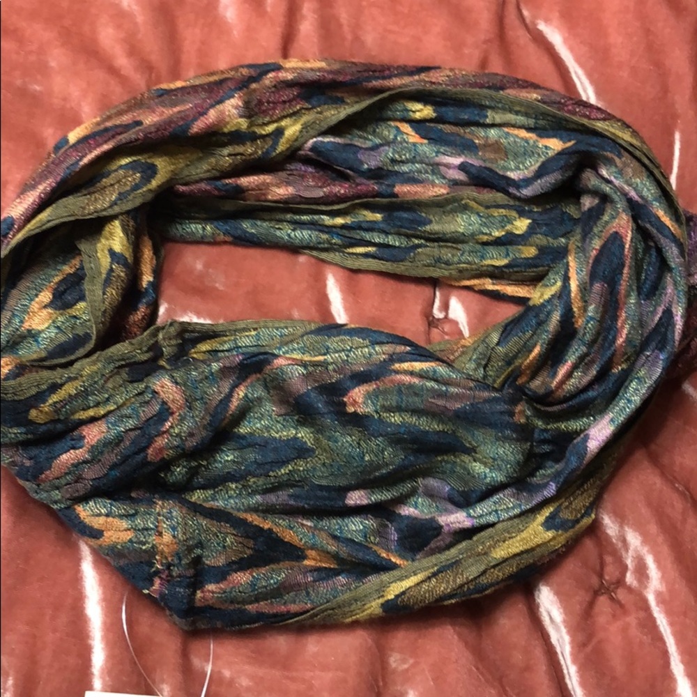 Infinity scarf